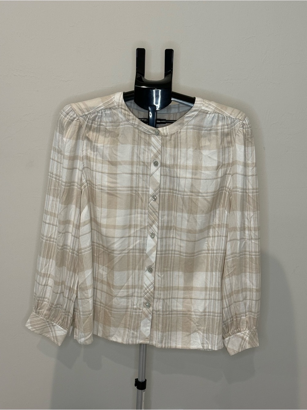 Tommy Bahama Neutral Plaid Metallic Button Front Blouse Large - Picture 2 of 11